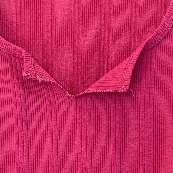 Bozzolo V-Neck Long Sleeve Crop Top - Fuchsia - Size L - Excellent Condition - Picture 4 of 10